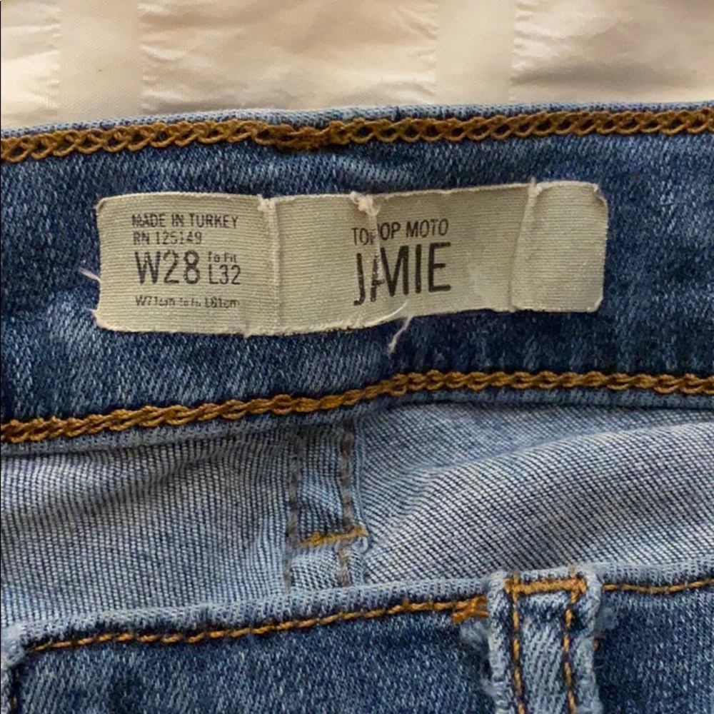 Topshop Ripped Jamie Jeans - Picture 3 of 8